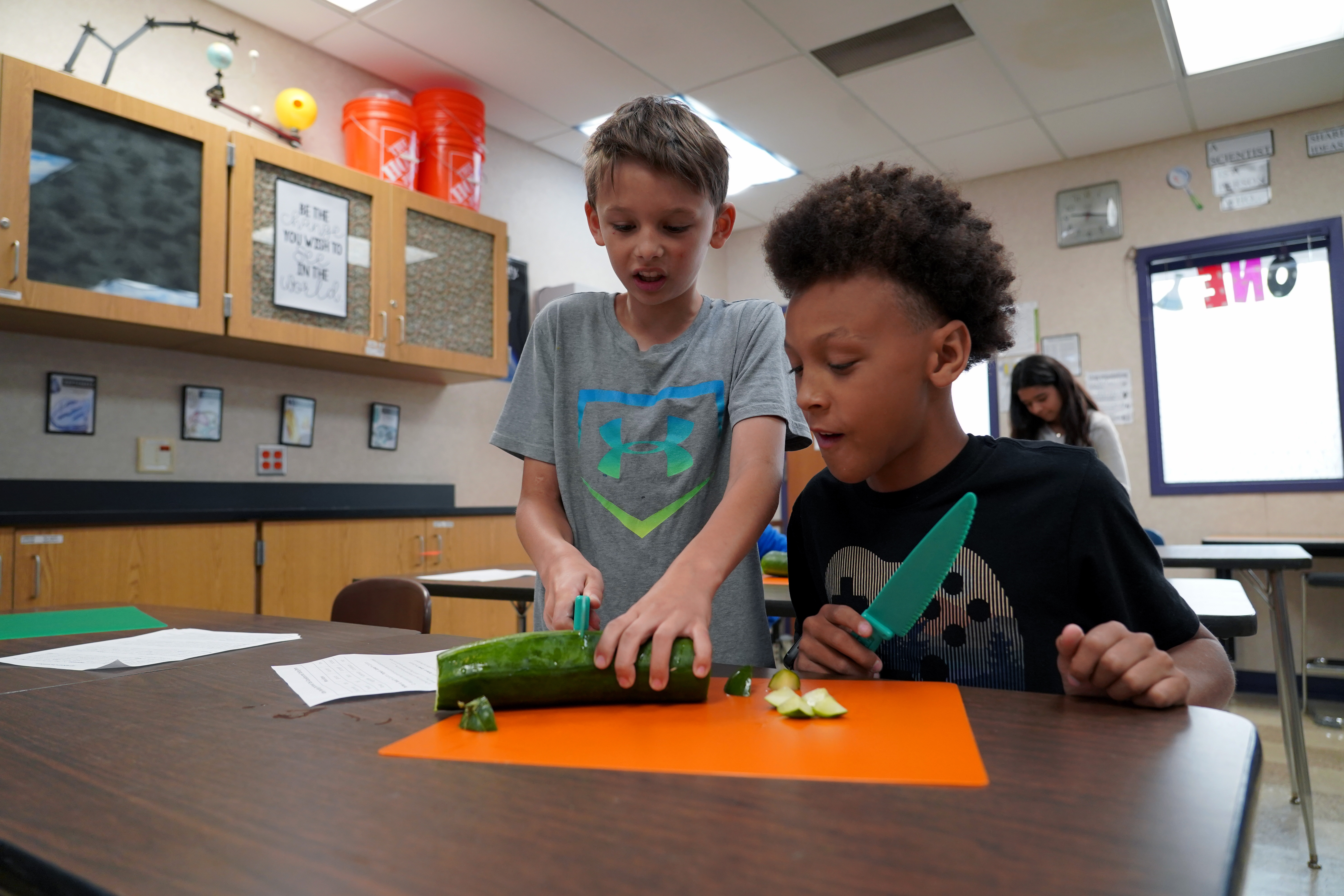 Students in food exploration class