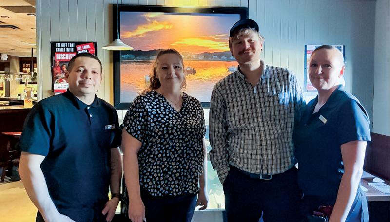 Red Lobster staff