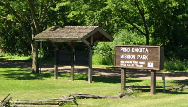 Pond Dakota Park sign