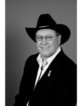 Headshot of Native American filmmaker Syd Beane